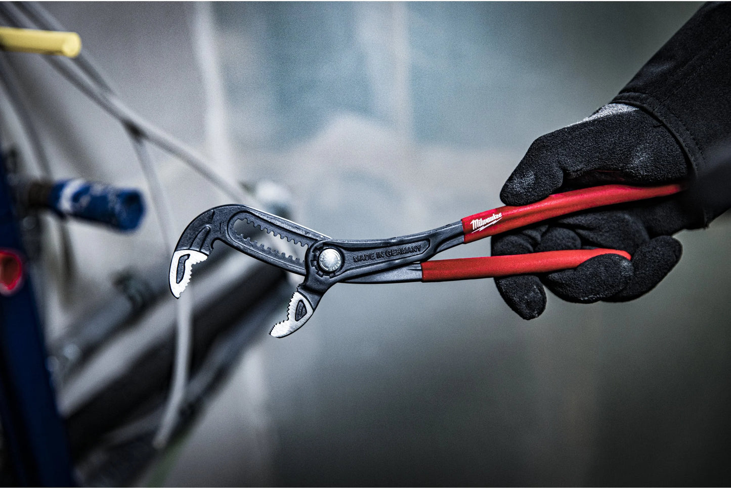 Quick Adjustment Zipper Pliers 250-300mm Milwaukee