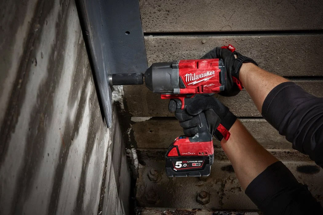 Powerpack llaves de impacto + 3 baterias + Cargador + 2 Maletines Milwaukee M18 FPP2AS-553X