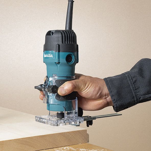 Makita 3711 élmaró rögzített talppal, 530W, 6mm Makita 3711 élmaró rögzített talppal, 530W, 6mm